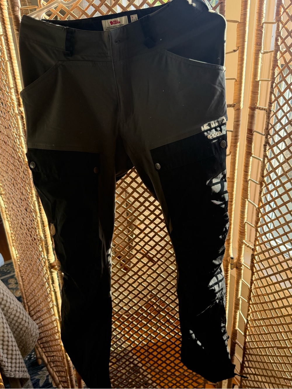 Womens Fjallraven Keb Trouser - Two-Tone Utility Cargo Pants - Black & Olive